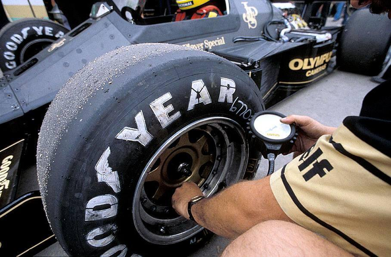 Illustration for article titled Vintage F1 photo dump #4